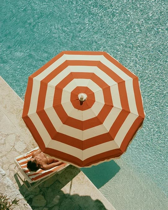 Umbrella scene image in a selection board